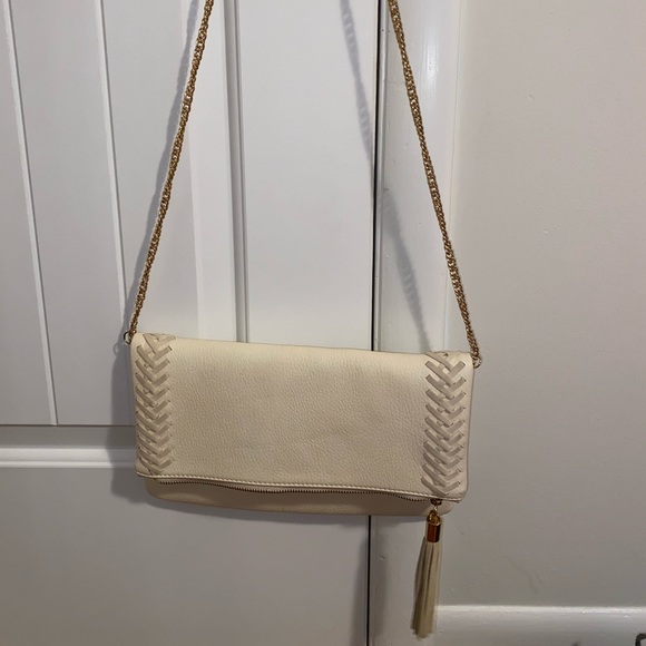 White Envelope Purse w Gold Chain - Picture 1 of 5